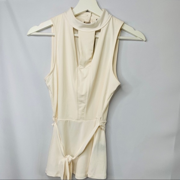 Guess Sleeveless Cream Top Size XS - Picture 1 of 8
